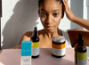 Facetheory Blog: Skincare Reihenfolge - Headerbild Kundenbild mit Facetheory Produkten